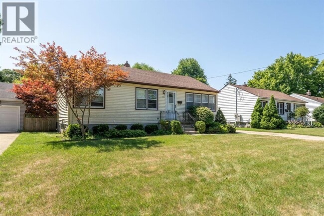 Building Photo - 751 Kemsley Dr