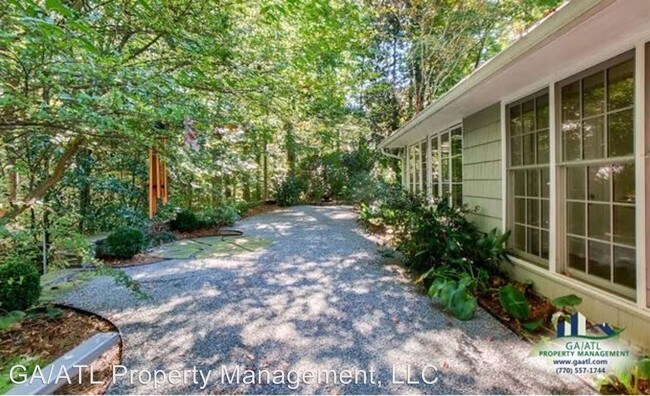 Foto del edificio - 5 br, 3.5 bath House - 3699 Castlegate Drive