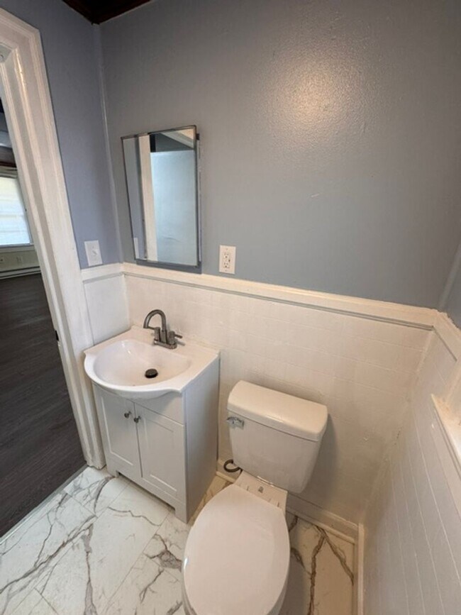 Building Photo - Coming Soon! Newly Renovated 2 Bedroom 1 Bath Home in Wilson