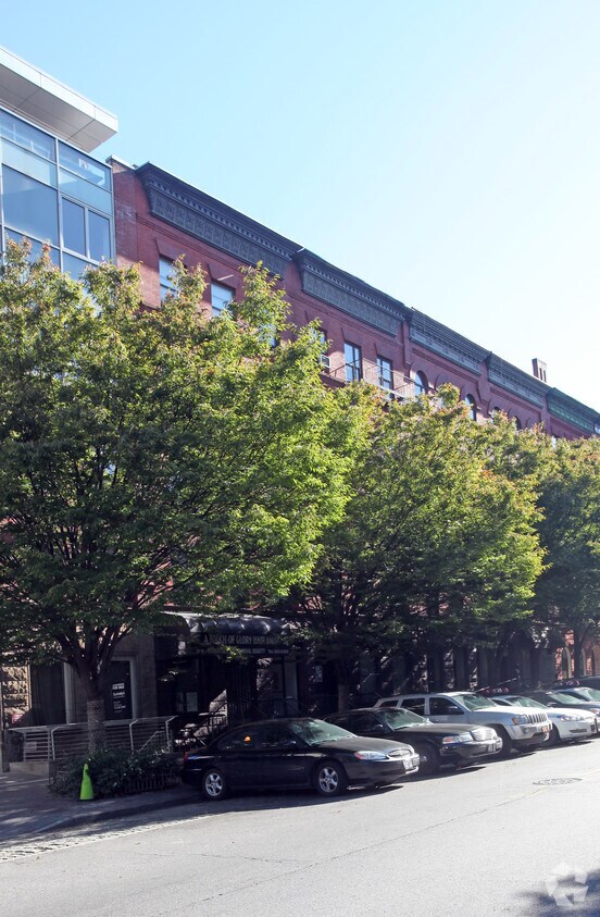 Foto principal - 215-219 W 135th St