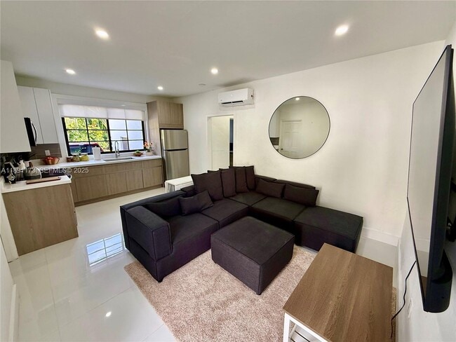 Foto del edificio - 733 Michigan Ave