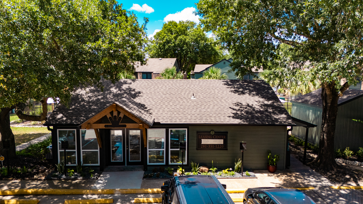 Primary Photo - OAK BEND APARTMENTS