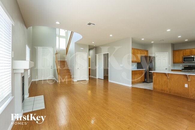 Building Photo - 3600 N Tomsik St
