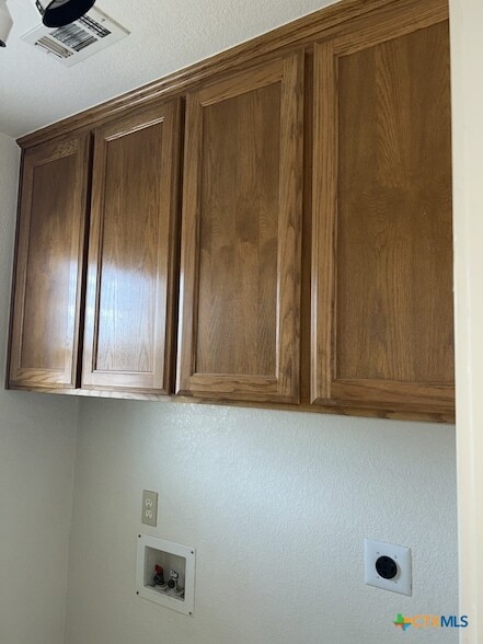 Foto del edificio - 105 W Truman Ave