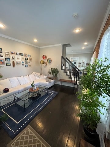 Cozy living room - 713 S 5th St
