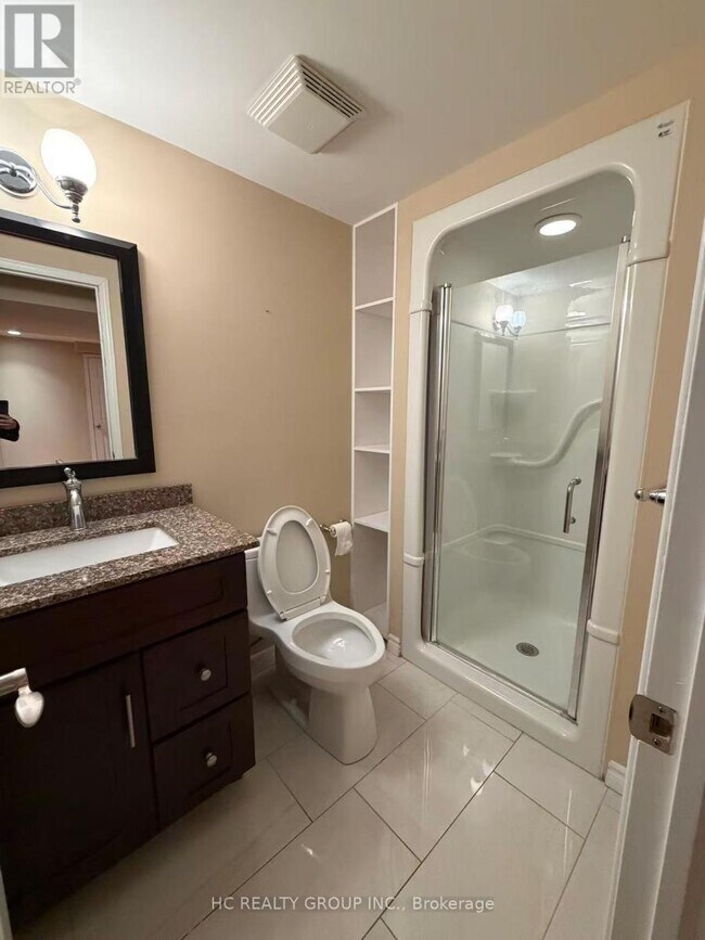 Photo du bâtiment - 4650 Crosswinds Dr