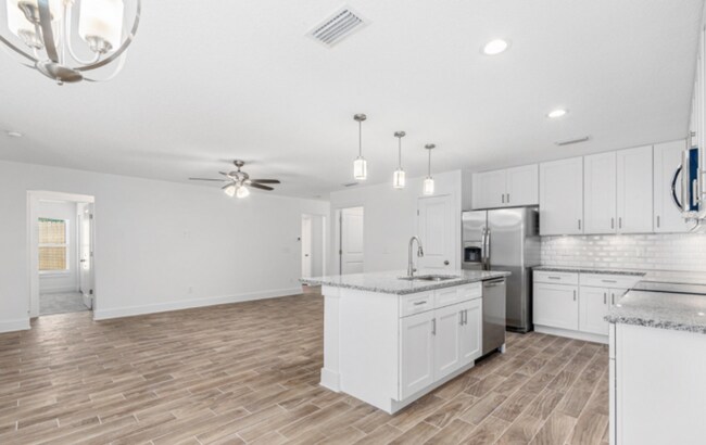 Foto del edificio - A beautiful 4 bedroom, 2 bathroom property...