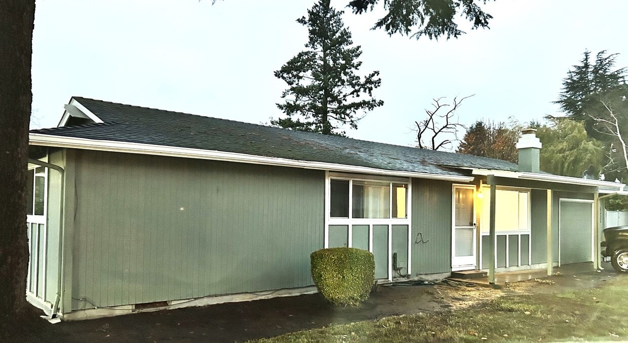 Foto del edificio - 4016 45th Ave NE