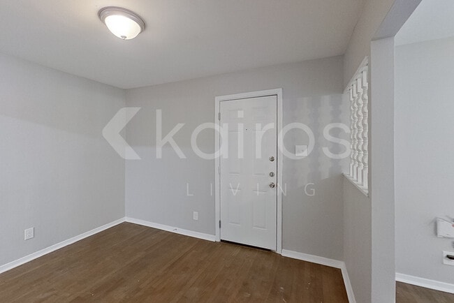 Foto del edificio - 508 W 8th St