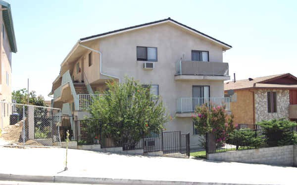Primary Photo - 980 White Knoll Dr