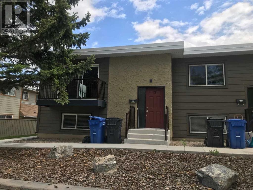 Primary Photo - 2417-13 13 St N