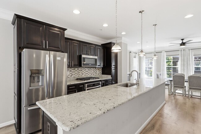 Building Photo - 3 Bed/2.5 Bath End-of-Row Beltsville Townhome