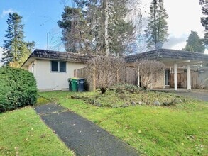Building Photo - 11800 SW Iron Horse Ln