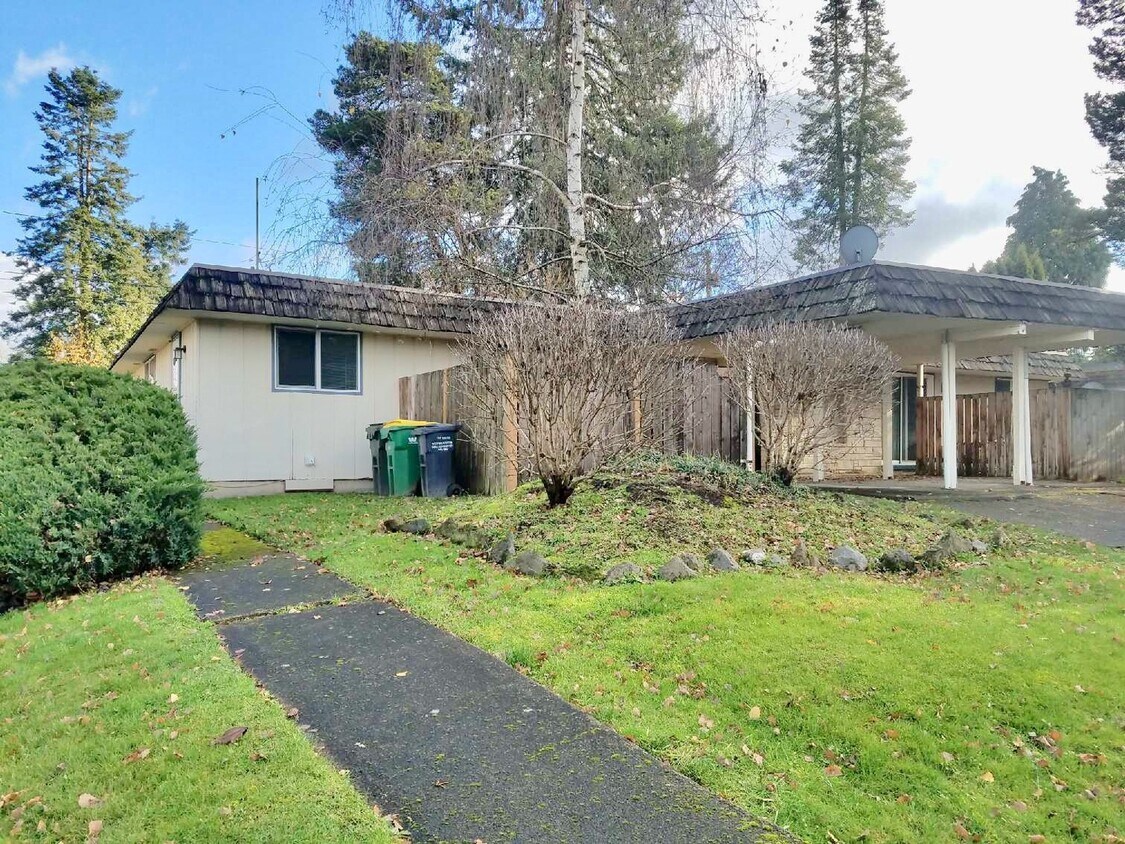 Primary Photo - ALK - Iron Horse Duplex