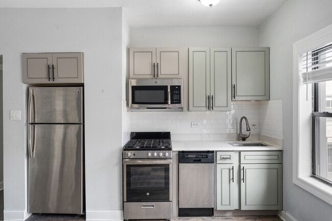 Building Photo - 4555 Malden St