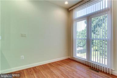 Building Photo - 7419 Seneca Ridge Dr