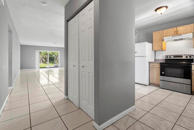 Foto del edificio - 915 S N St