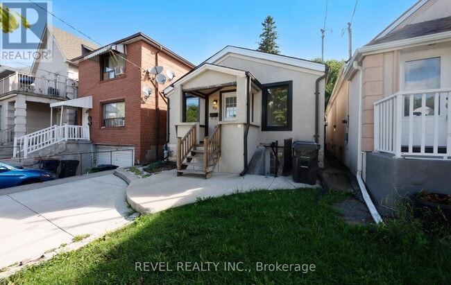 Building Photo - 69 Rockcliffe Blvd