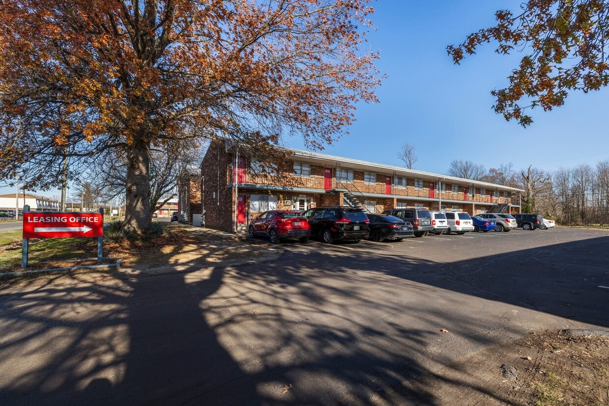 Primary Photo - Cumberland Apartments