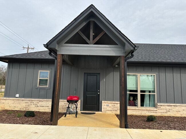 Foto del edificio - 4073 County Rd 152 W