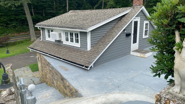 Foto del edificio - 228 Hattertown Rd