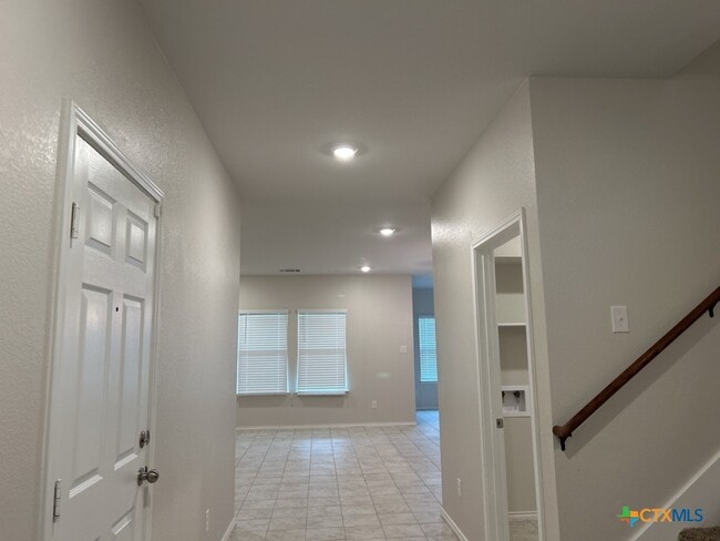 Building Photo - 9611 Murandy Dr