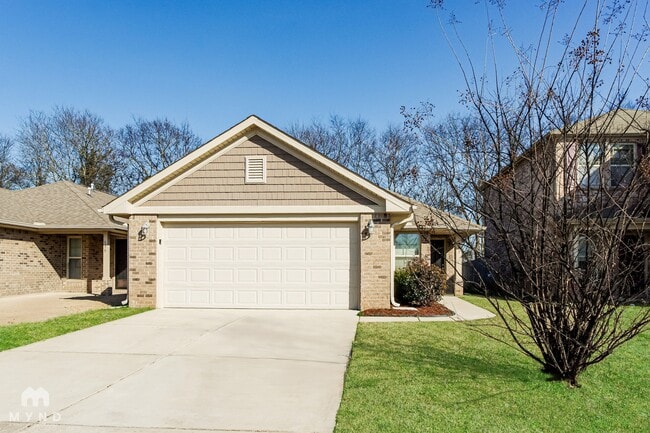 Building Photo - 201 Bermuda Lakes Dr