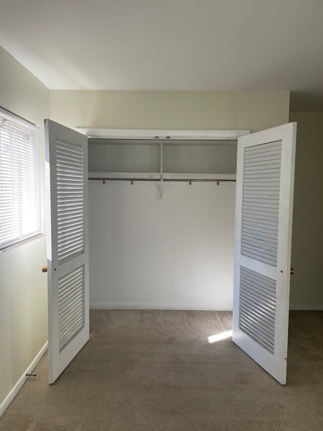 1519 Bonnie Brae Pl Unit 2E, River Forest, IL 60305 Condo for Rent in