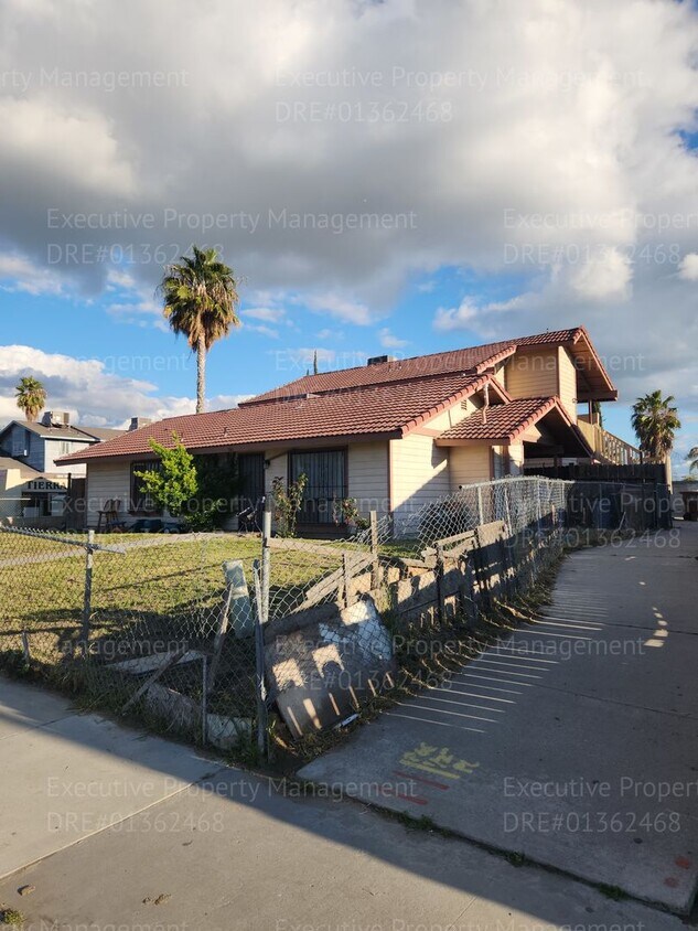 701 Pacheco Rd Unit C, Bakersfield, CA 93307 Room for Rent in