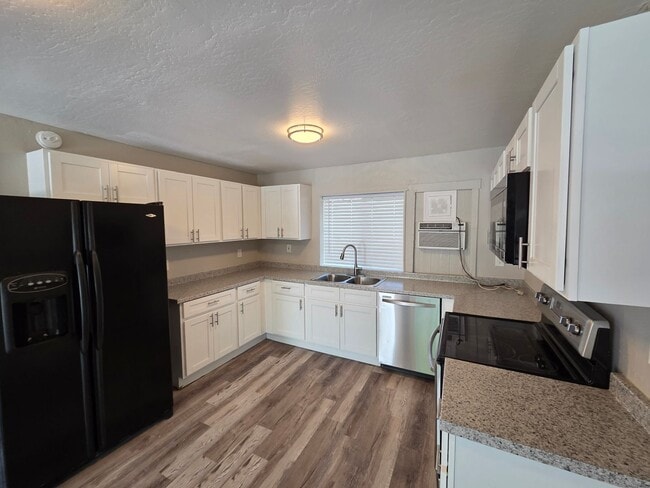 Phoenix 3 Bed/3 Bath in Coronado! - Phoenix 3 Bed/3 Bath in Coronado! House