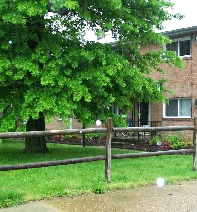 Foto del edificio - 4027 MacArthur Ave