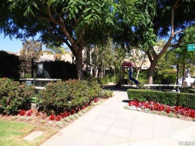 Foto del edificio - 2525 Villamonte Ct