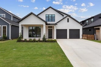 Building Photo - 317 Rusk St