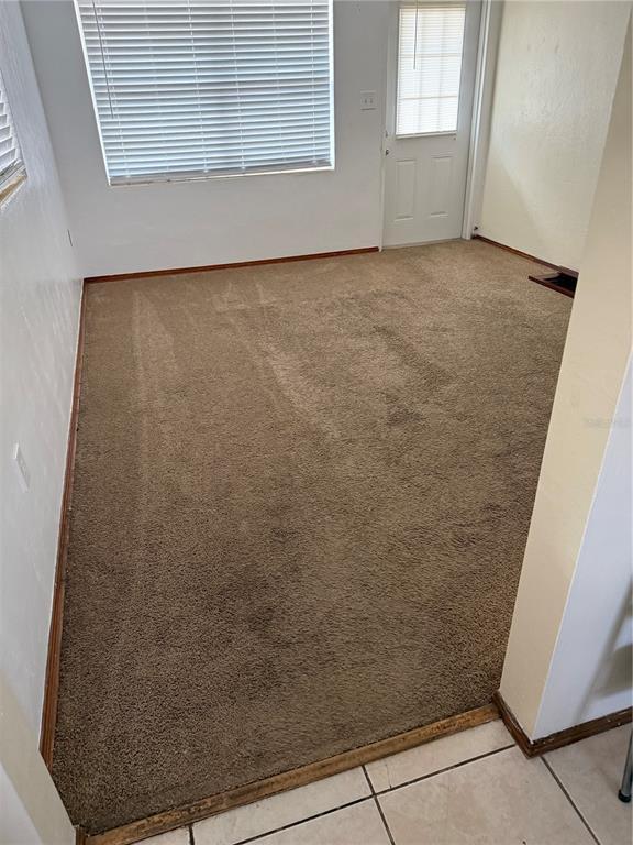 Foto del edificio - 1247 Lakeview Dr