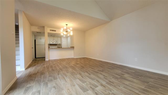 Foto del edificio - 4651 Country Creek Dr