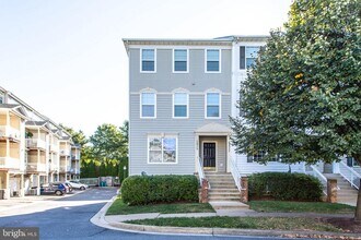 Building Photo - 12975 Pinnacle Dr