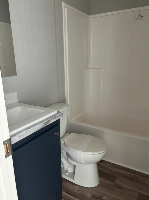 Foto del edificio - Room in Apartment on Lee Hy Dr