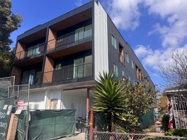 Foto del edificio - 4800-4802 S Slauson Ave
