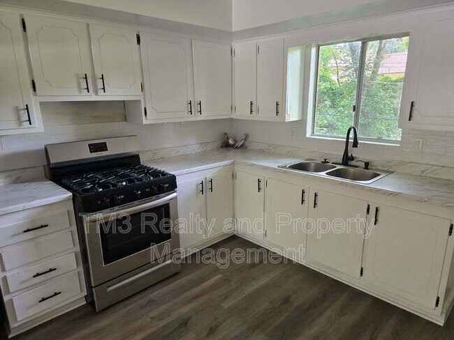 Foto del edificio - 1705 N 76th Ter
