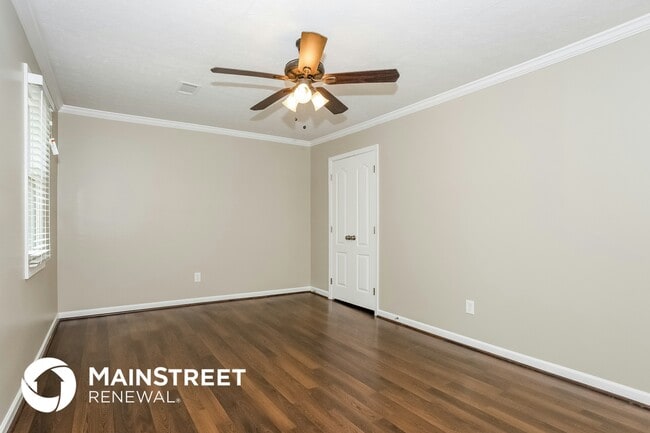 Building Photo - 3677 Fairlane Dr