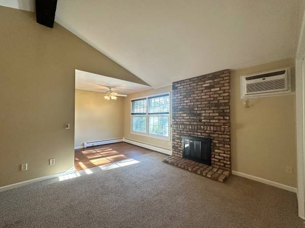 Building Photo - 942 Westbrooke Way