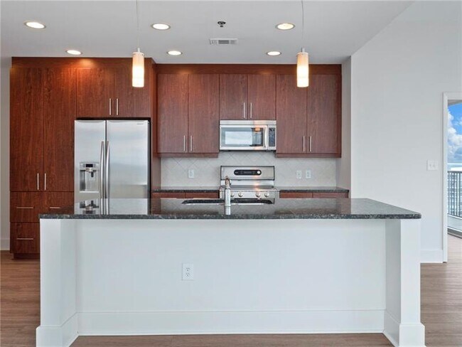 Building Photo - 1080 Peachtree St NE