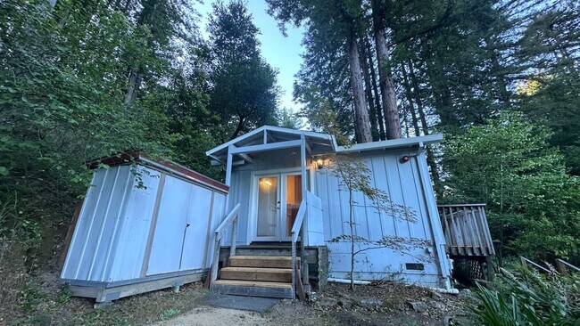 Foto del edificio - 10311 California Dr