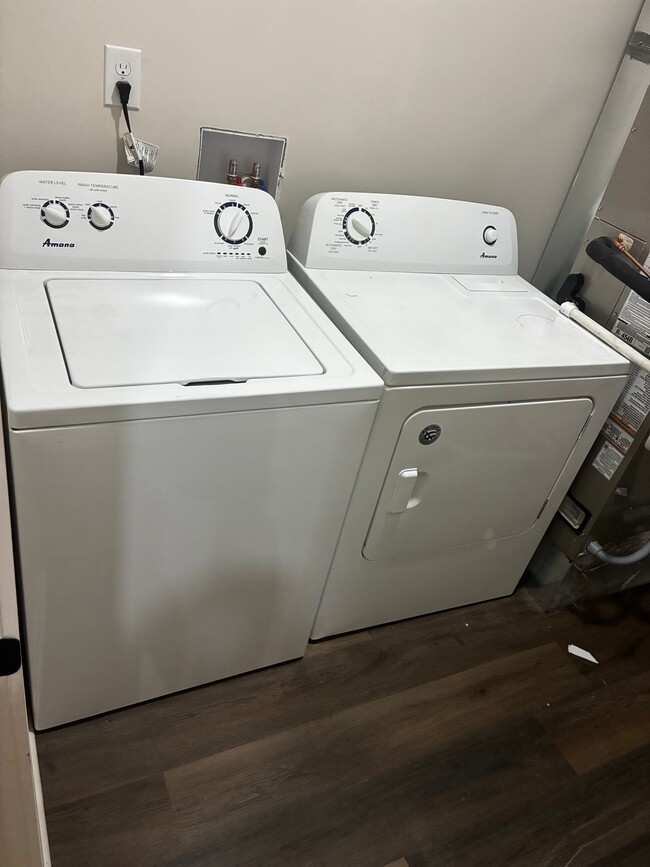 Foto del edificio - 824 W 29th St