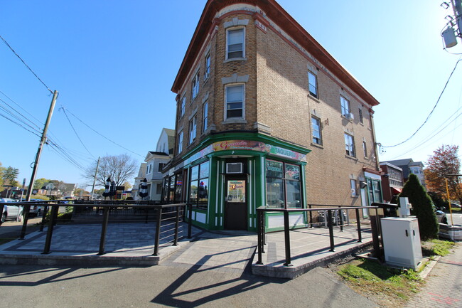 Building Photo - 167 Park Rd