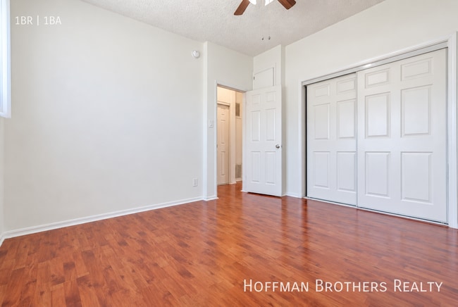 Building Photo - 1323 N Harvard Blvd