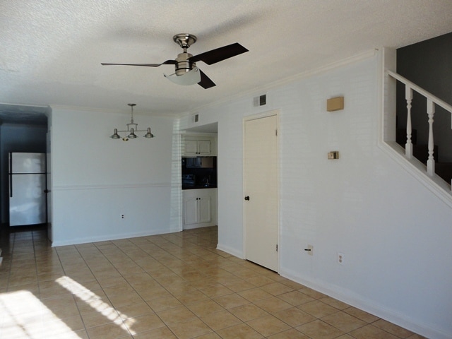 Foto del edificio - Mid-city townhome with fenced patio!