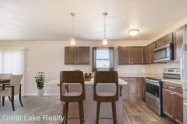 Building Photo - 4 br, 2.5 bath House - 941 Pennine Ridge Way
