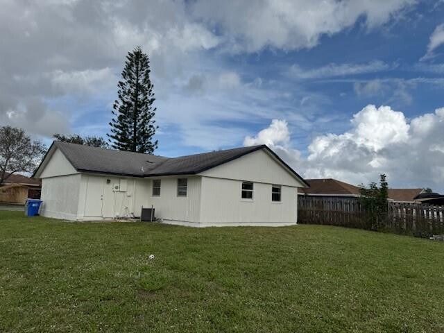 Foto del edificio - 788 NW 15th Pl