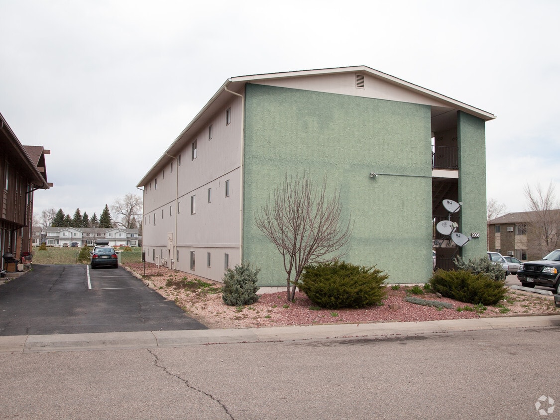 Building Photo - 2008 W Plum